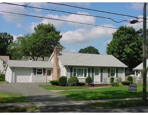 192 Harkness Ave, Springfield, MA 01118 photo 1