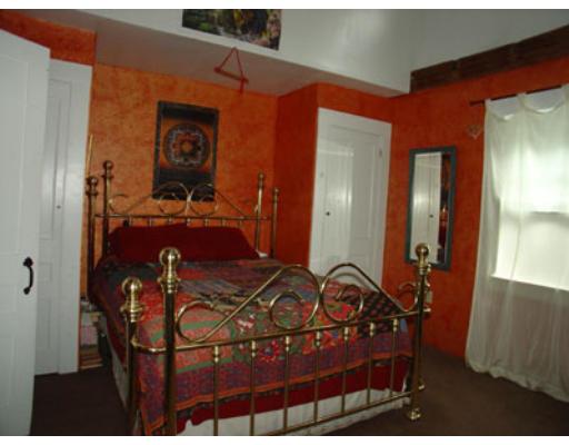 13 Cushing St, Ashburnham, MA 01430 photo 3