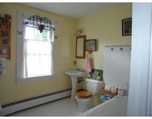 13 Cushing St, Ashburnham, MA 01430 photo 7