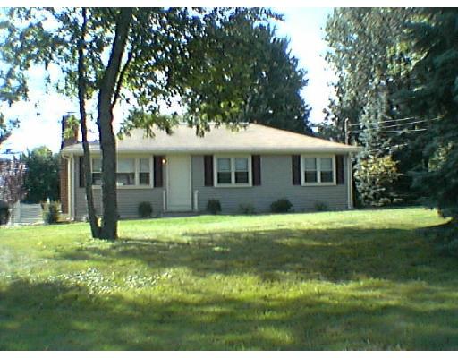 2 Pine Knoll Rd, Franklin, MA 02038 photo 1