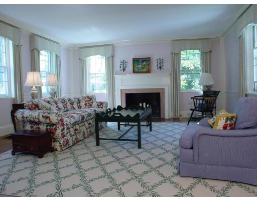 915 High St, Dedham, MA 02026 photo 2
