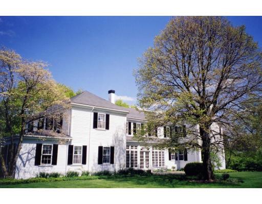915 High St, Dedham, MA 02026 photo 1