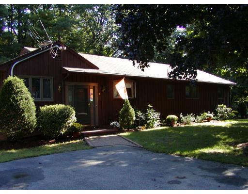 4 Robert Dr, Georgetown, MA 01833 photo 1