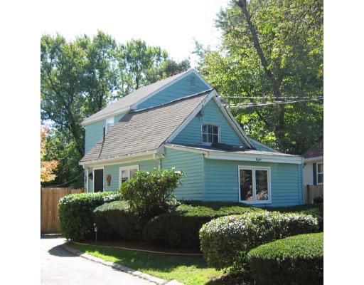8 Mellen St, Needham, MA 02494 photo 1