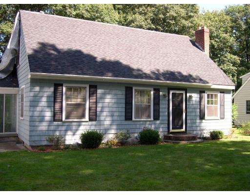 33 Walnut St, Plainville, MA 02762 photo 1