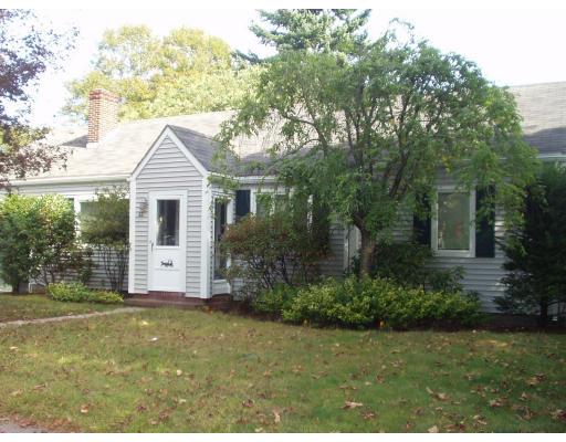 39 Maple St, Marblehead, MA 01945 photo 1