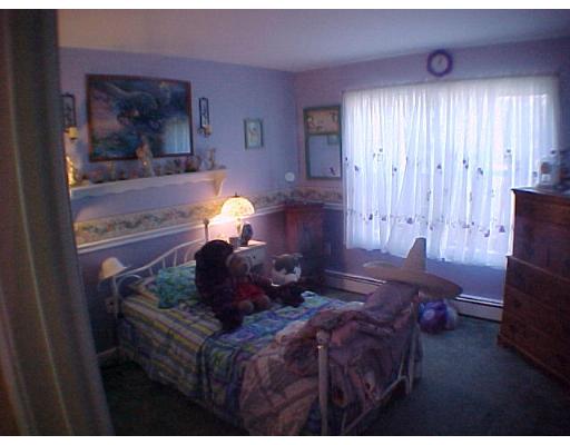 6 Chickadee Ct, Douglas, MA 01516 photo 2
