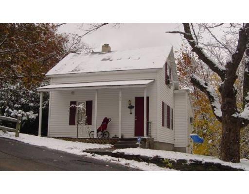 28 Pine St, Warren, MA 01083 photo 1