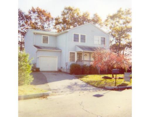 121 Glenmore St, Springfield, MA 01129 photo 1