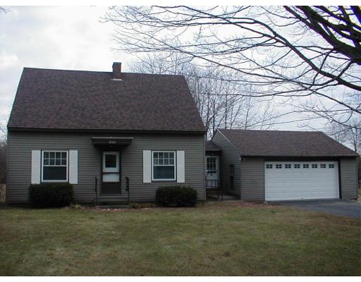 950 Pleasant St, Athol, MA 01331 photo 1