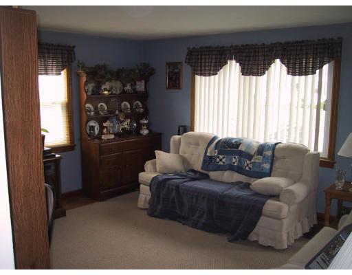 27 Barton St, Springfield, MA 01104 photo 5