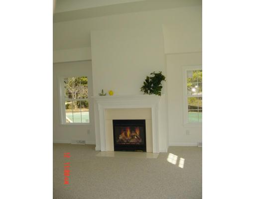 45 Robbins, Acton, MA 01720 photo 4