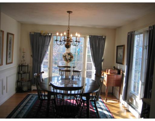 13 Walnut Hl, Millis, MA 02054 photo 2
