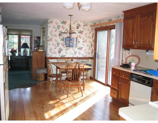 13 Walnut Hl, Millis, MA 02054 photo 3