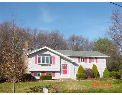 12 Champlain Dr, Hudson, MA 01749 photo 1