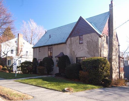 70 Welland Rd, Brookline, MA 02445 photo 1
