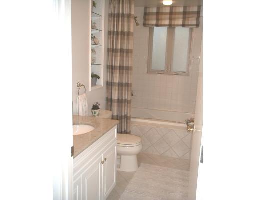 128 Spring Ln, Canton, MA 02021 photo 2