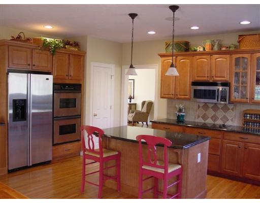 17 Juniper, Upton, MA 01568 photo 5