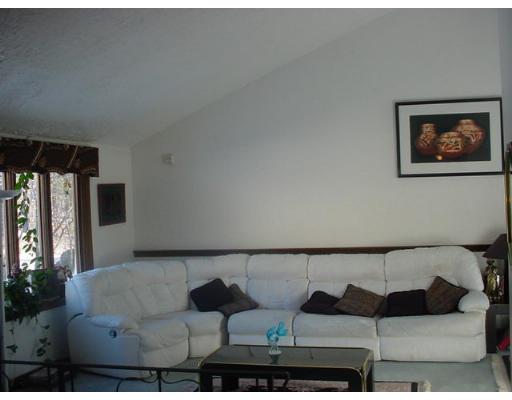 48 Thomas St, Ashland, MA 01721 photo 2