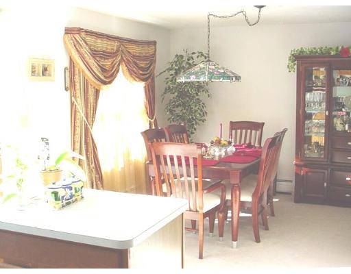 12 Mockingbird Ln, Maynard, MA 01754 photo 3