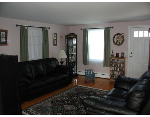 43 Randall St, Worcester, MA 01606 photo 3