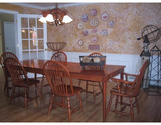 83 Grove St, Upton, MA 01568 photo 2