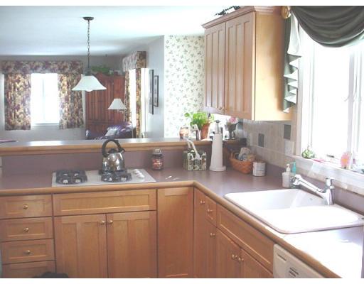 12 Oscars Way, Maynard, MA 01754 photo 2