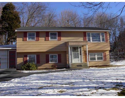 7 Holly St, Gloucester, MA 01930 photo 1