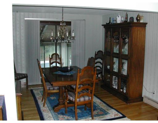 6 Burdon St, Whitinsville, MA 01588 photo 4