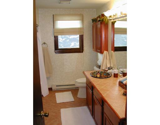 6 Burdon St, Whitinsville, MA 01588 photo 2