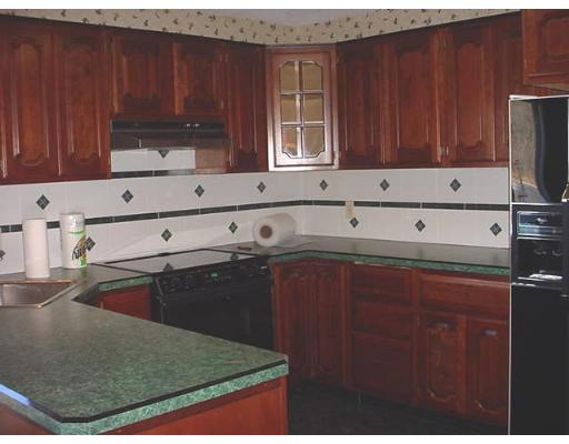 9 Hoosic Dr, Canton, MA 02021 photo 3