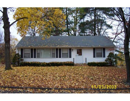 262 Hartwick St, Springfield, MA 01108 photo 1