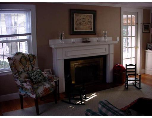 623 Greendale Ave, Needham, MA 02492 photo 2
