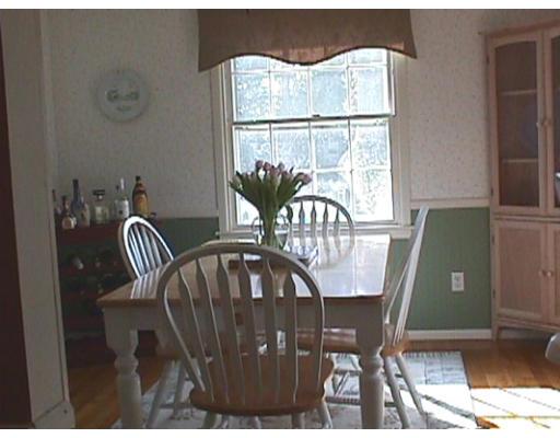 174 Pine Crest Dr, Woonsocket, RI 02895 photo 4