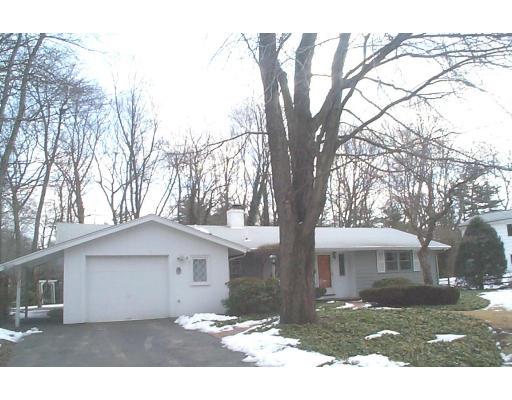 7 Robin Rd, Sharon, MA 02067 photo 1