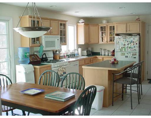3 Oscars Way, Maynard, MA 01754 photo 2