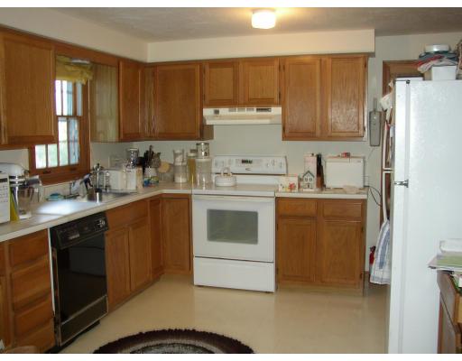 7 Allan Dr, Maynard, MA 01754 photo 2