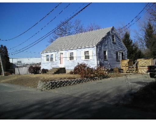 9 Collins St, Danvers, MA 01923 photo 1