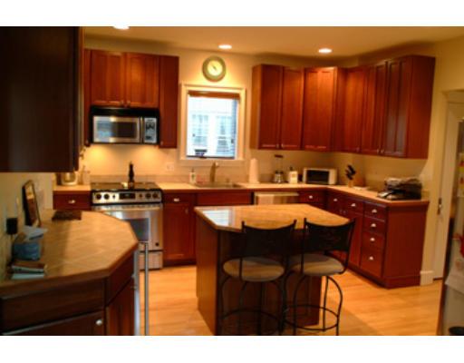25 Parkinson St, Needham, MA 02492 photo 2