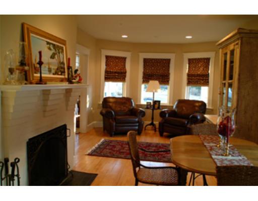 25 Parkinson St, Needham, MA 02492 photo 4