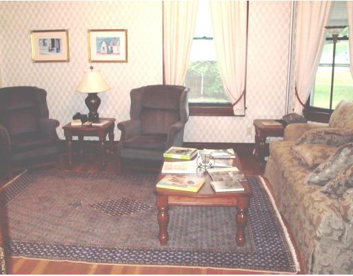 214 Main St, Easthampton, MA 01027 photo 5