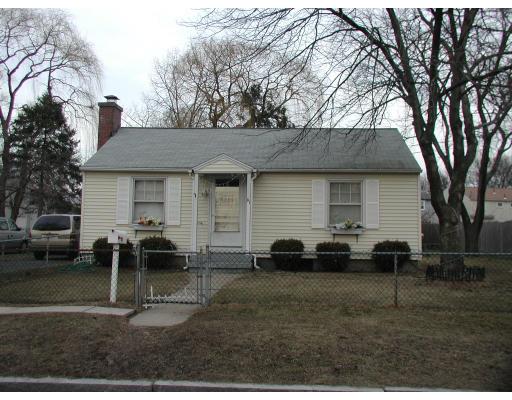 61 W Bay Path Ter, Springfield, MA 01109 photo 1
