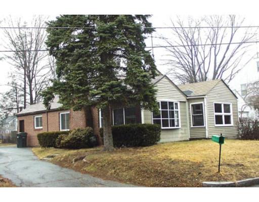 14 W Bay Path, Springfield, MA 01109 photo 1