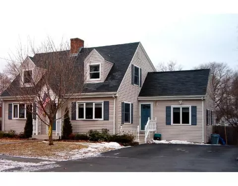 28 Heather St, Beverly, MA 01915 photo 1