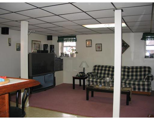 55 Amos Dr, Springfield, MA 01118 photo 3
