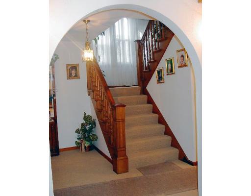 11 Ormond St, Springfield, MA 01108 photo 5