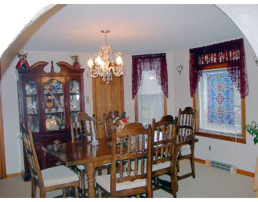 11 Ormond St, Springfield, MA 01108 photo 3