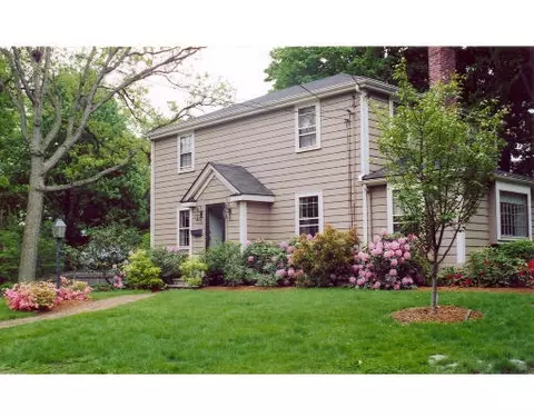 10 Mercer Rd, Needham, MA 02494 photo 1