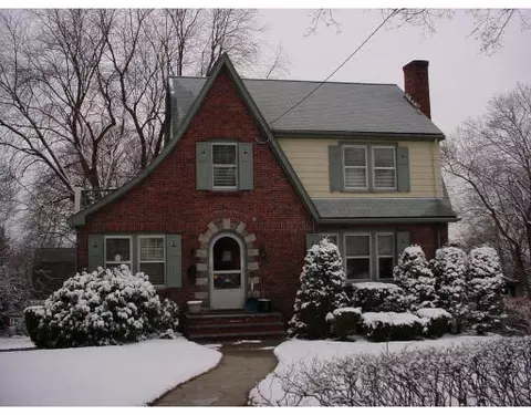 14 Weldon Rd, Newton, MA 02458 photo 1
