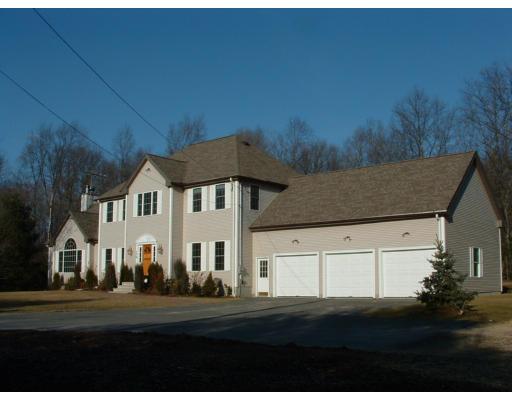 179 North St, Upton, MA 01568 photo 1